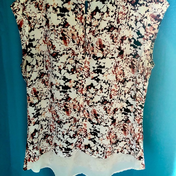 The Limited blouse with cream/brown color in design, size XS - Picture 3 of 3